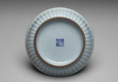 图片[3]-Saucer with sky-blue glaze, Qing dynasty, Yongzheng reign (1723-1735)-China Archive